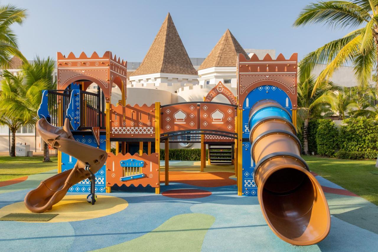 The Sands Khao Lak By Katathani - Sha Extra Plus Dış mekan fotoğraf Playground at the resort