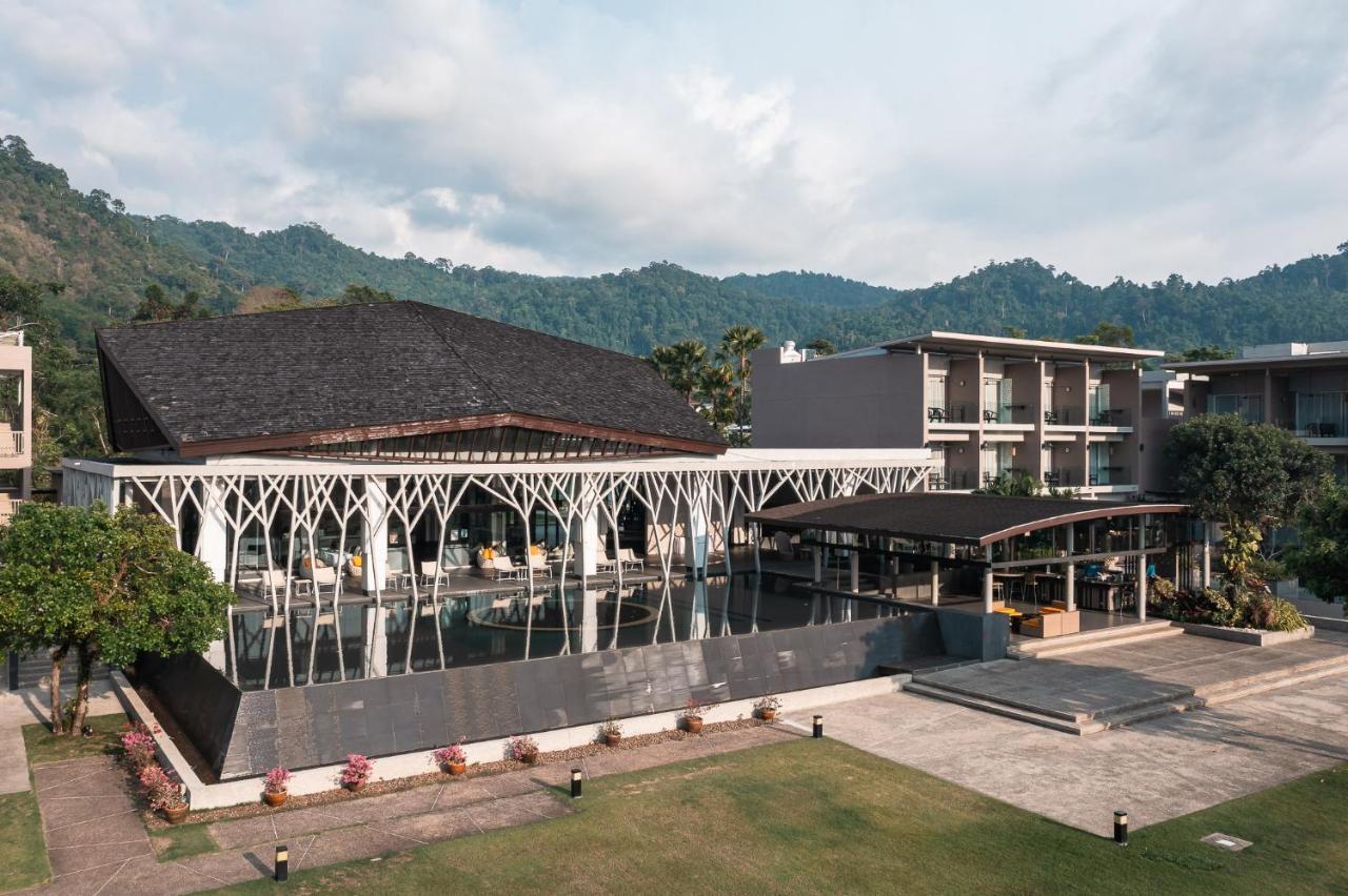 The Sands Khao Lak By Katathani - Sha Extra Plus Dış mekan fotoğraf The main building of the university