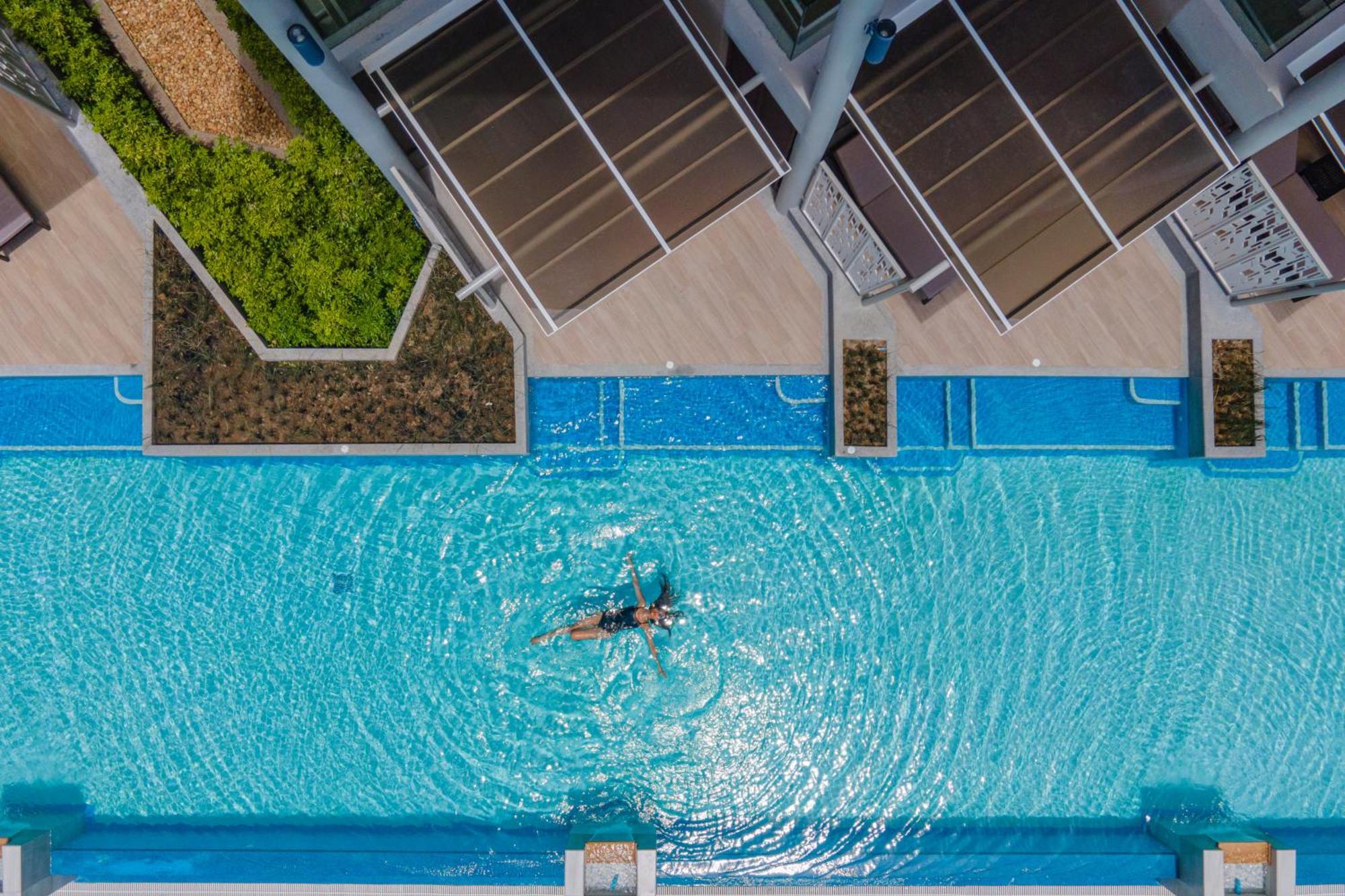 The Sands Khao Lak By Katathani - Sha Extra Plus Dış mekan fotoğraf Aerial view of a swimming pool